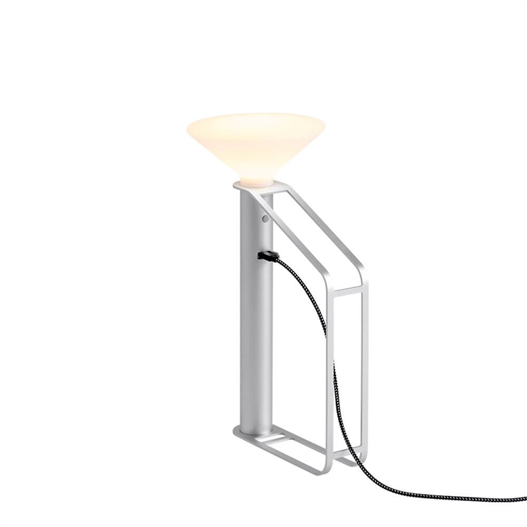 Muuto Piton Transportabel Lampe - Aluminium opladning