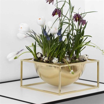 Audo Kubus Centerpiece Messing med blomster