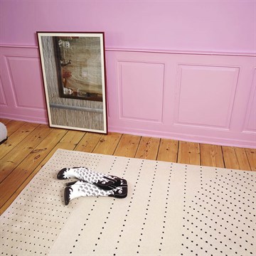 Rugs Tæppe fra fritz Hansen Cecilie Manz dots soveværelse