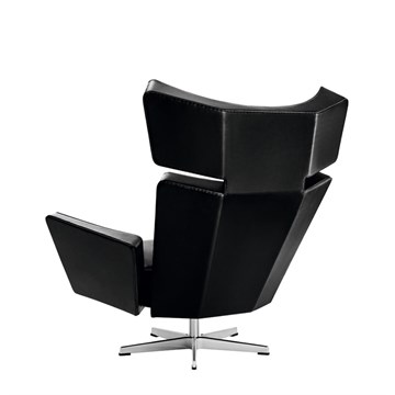 Fritz Hansen 4201 Oksen Lænestol af Arne Jacobsen bagfra