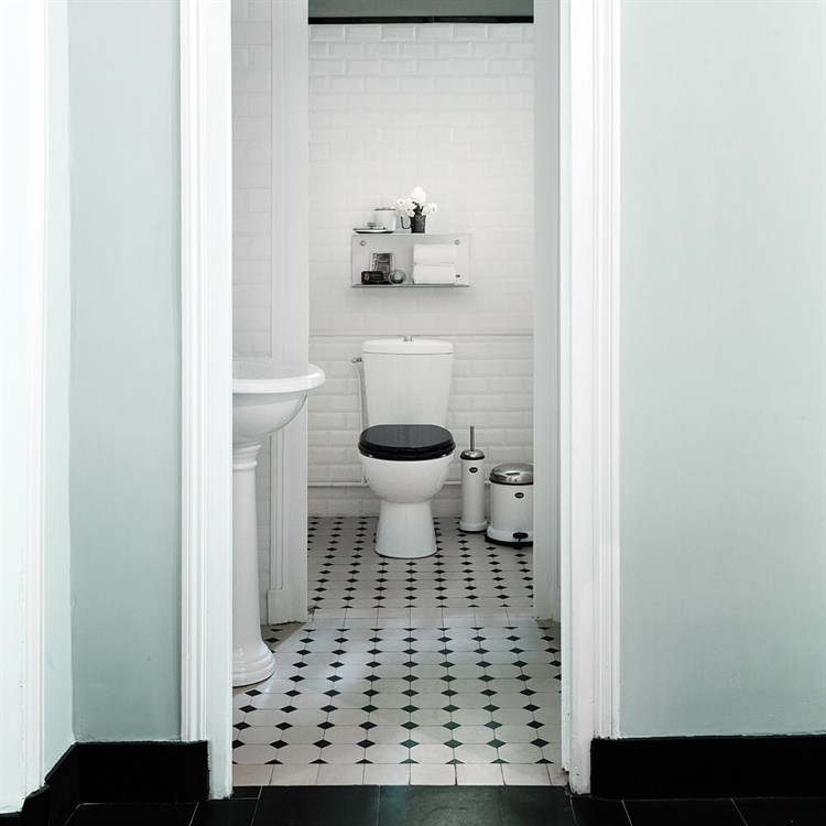 Vipp 11 Toiletbørste i hvid til badeværelset