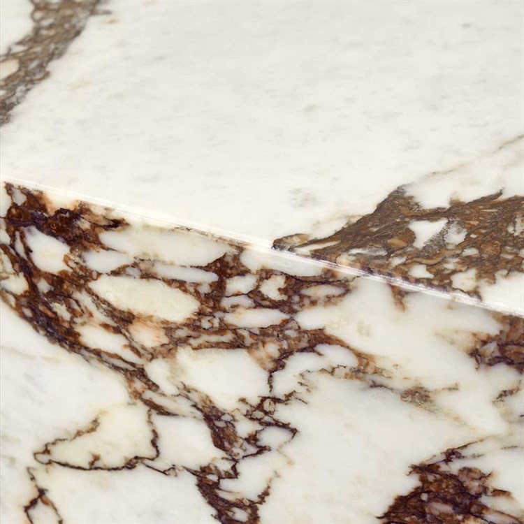 Audo Plinth Marmorbord Grand Calacatta Viola Marble Detalje